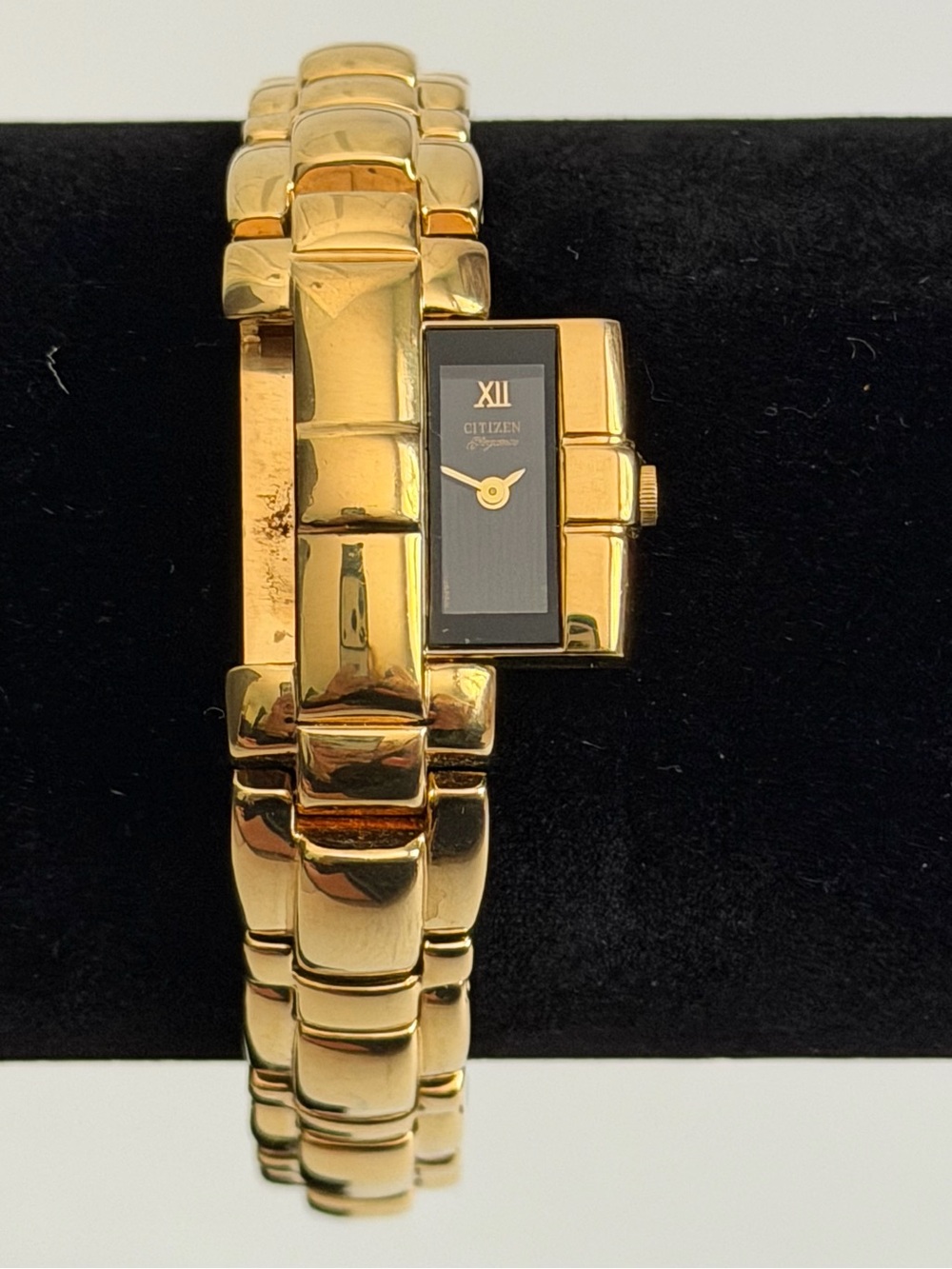 Citizen Peek A Boo Women's Watch Gold Tone Black Face 8.5” - Picture 2 of 8